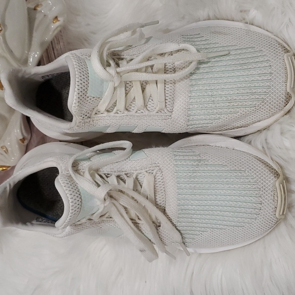 Adidas swift  woman's sneakers size 8.5 - Picture 7 of 13